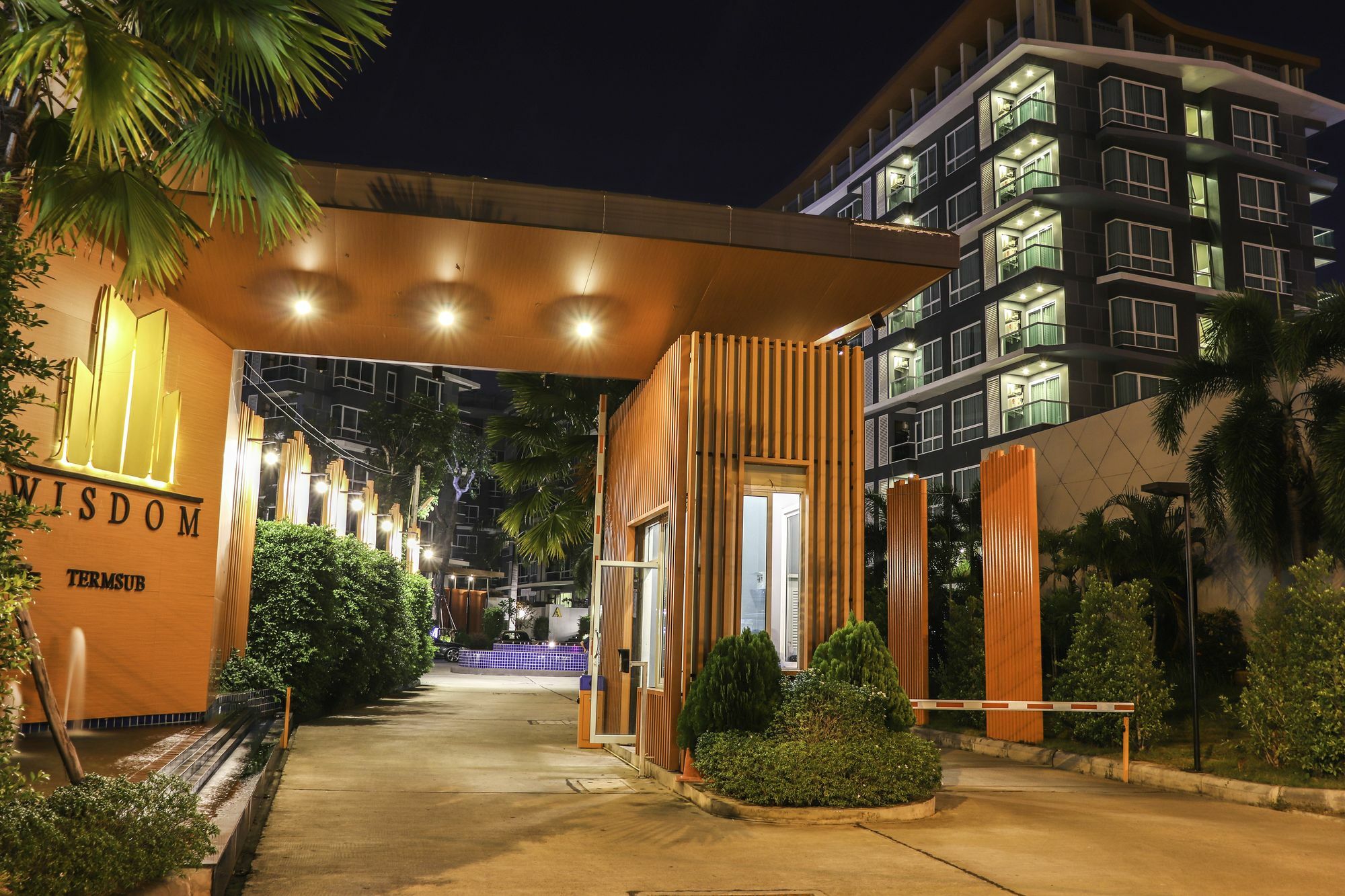 Wisdom Hotel & Residence Rayong Exterior foto